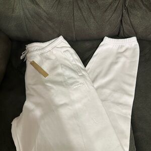 Skims Joggers in Barely Pink color